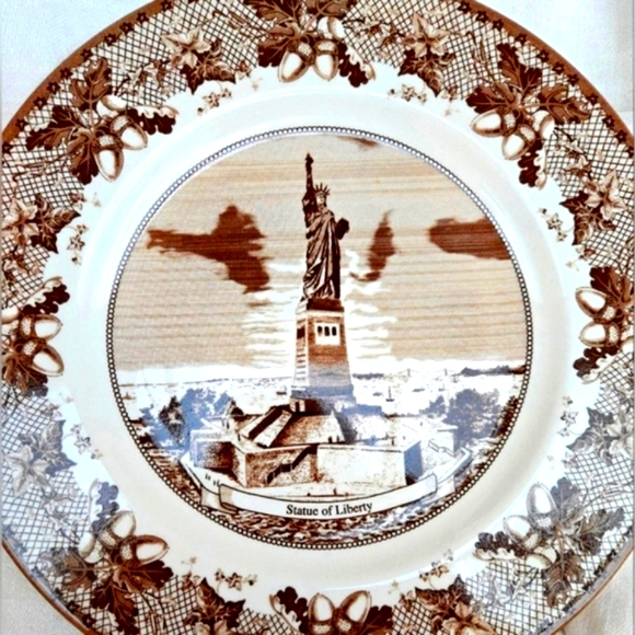 New York,New York! The Statue of Liberty in the 1800s Porcelain Plate England - Picture 2 of 4